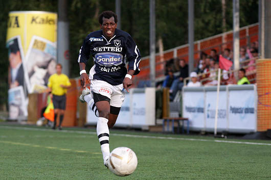 Konate_pallo.jpg Konate_pallo.jpg